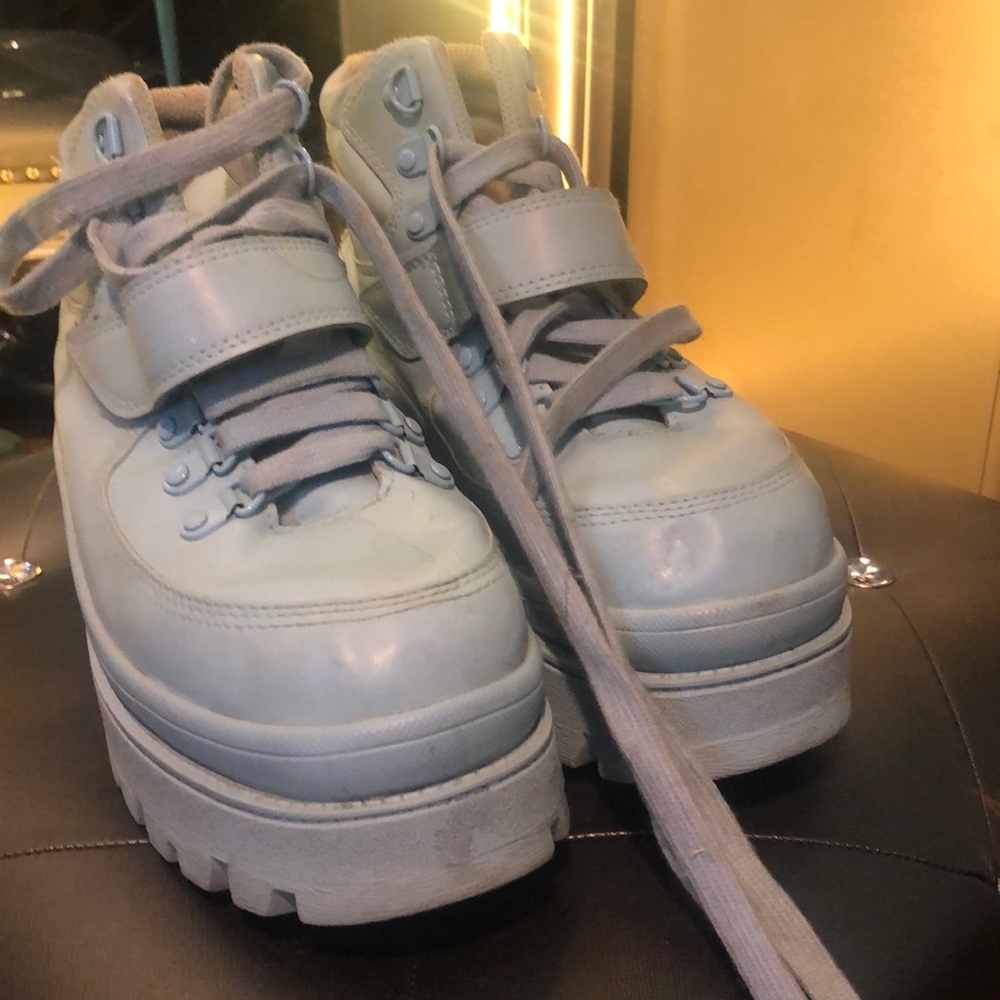 Light blue platforms